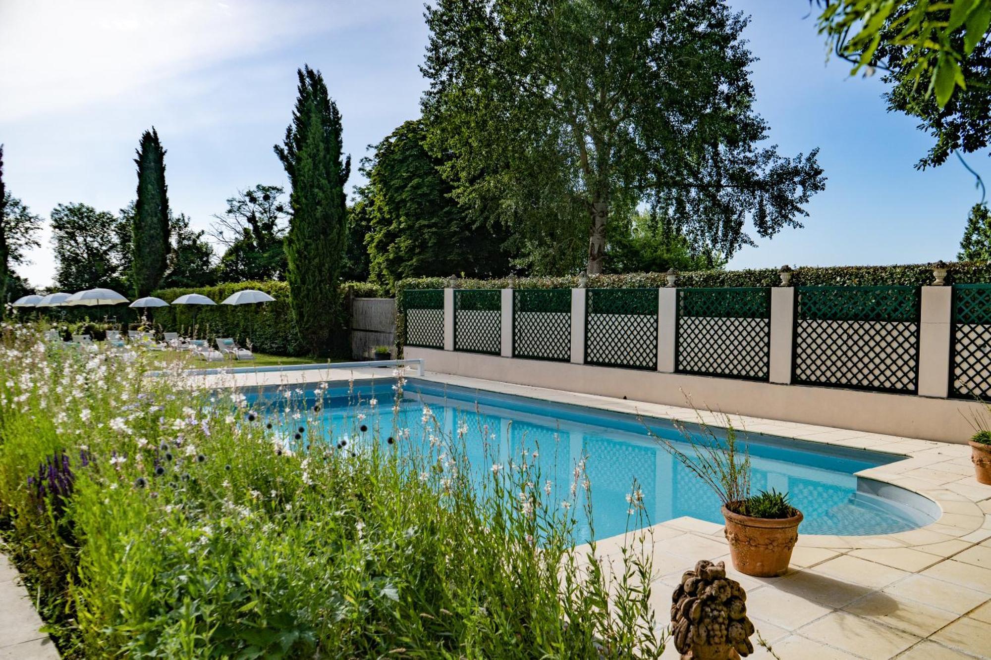 Hotel Haras De La Potardiere Crosmieres Exterior photo