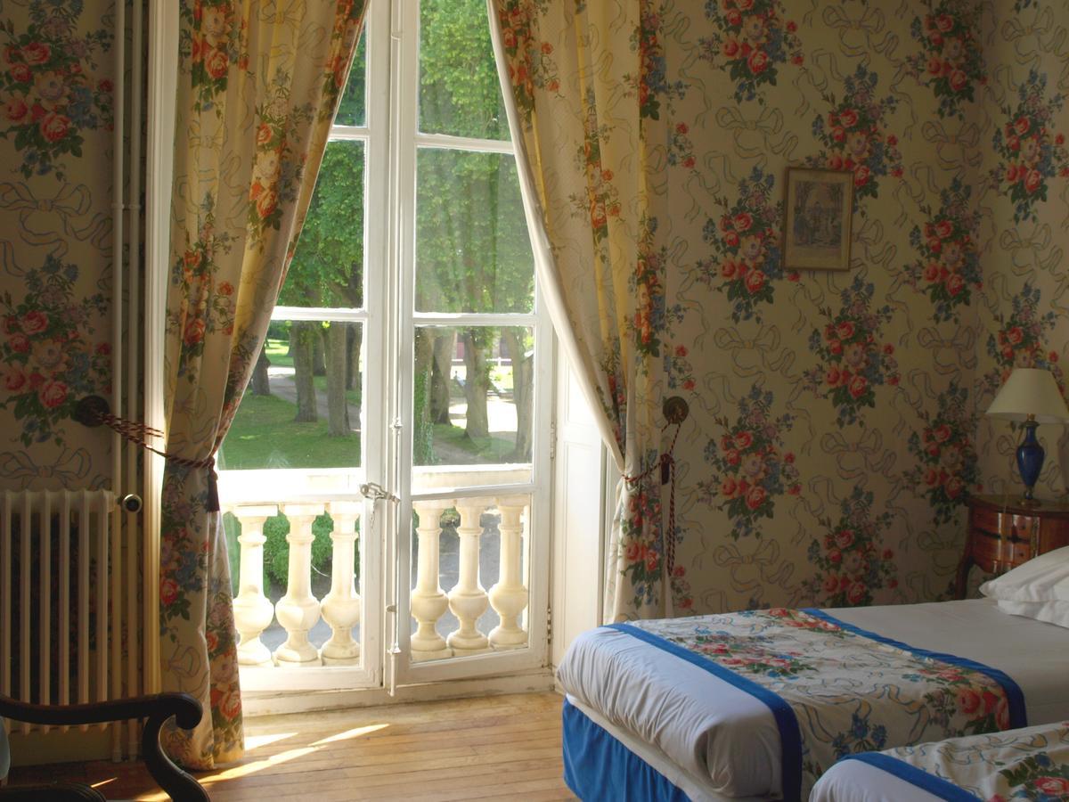 Hotel Haras De La Potardiere Crosmieres Exterior photo
